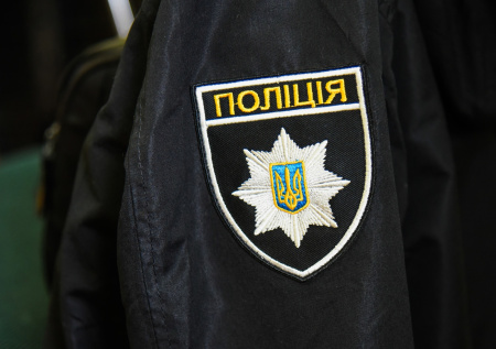 Полицейский надругался над школьницей в подконтрольном ВСУ городе
