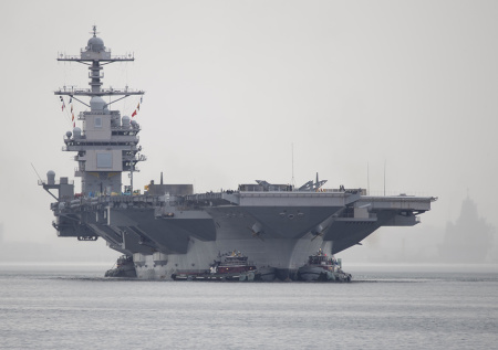 США отправят авианосец на Ближний Восток после угроз Трампа