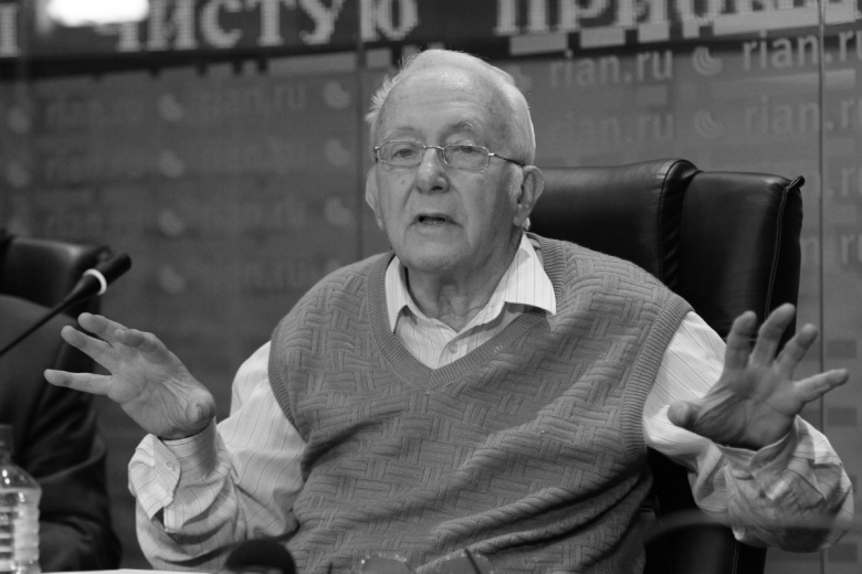 Рой Медведев