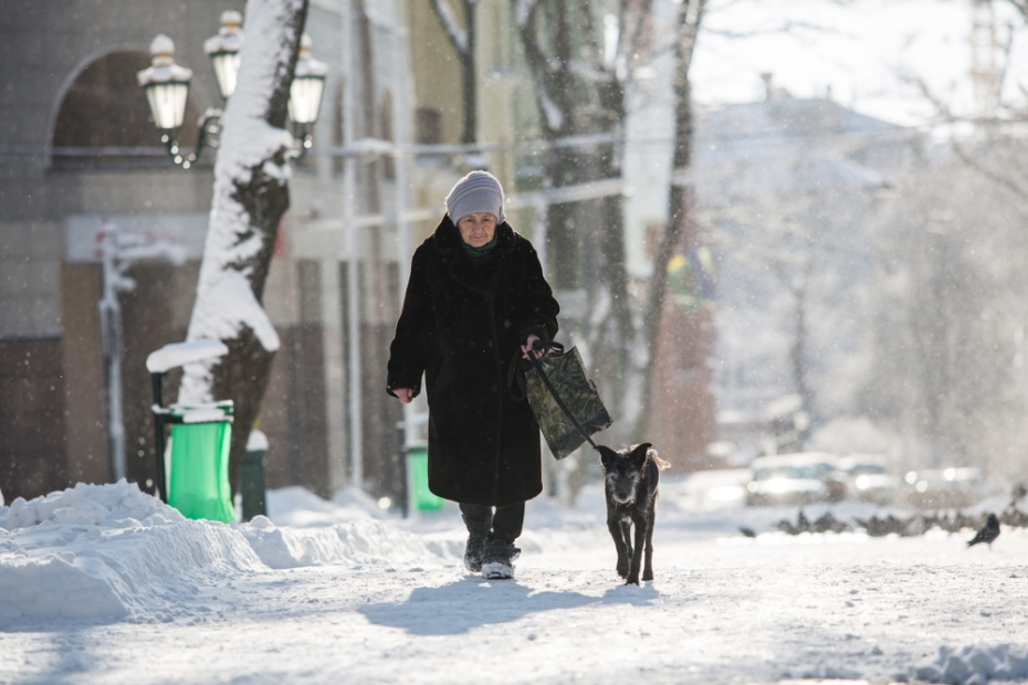 Пожилая женщина в Харькове
