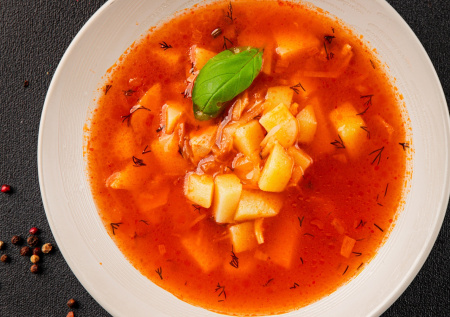 Постный борщ с ярким вкусом без мяса: два неожиданных ингредиента делают суп насыщенным и ароматным