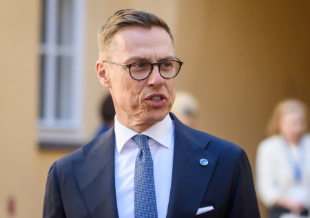 Стубб вышел из себя на крупном мероприятии и похвастался ростом