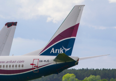 Появились кадры, как у Boeing 737-700 в полете развалился двигатель