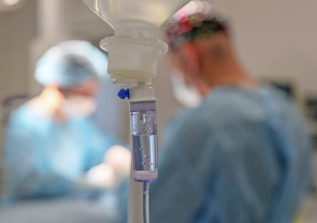 Минздрав сообщил о смерти одного из 19 пострадавших при обстреле ВСУ