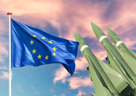 Европейские лидеры подтвердили разочарование в «ядерном зонтике» США