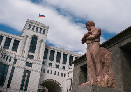 В МИД РФ заявили, что Запад использует Армению в противостоянии с Россией