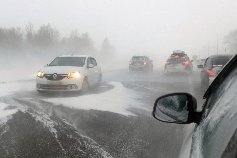 Автомобильный затор на трассе М-5 из-за снегопада
