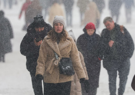 Зима вернулась, Москву ждет новый снежный коллапс? Прогноз погоды на неделю