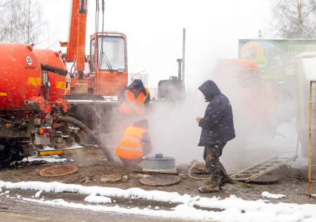 Строители слили цемент в канализацию и затопили несколько квартир в Калуге