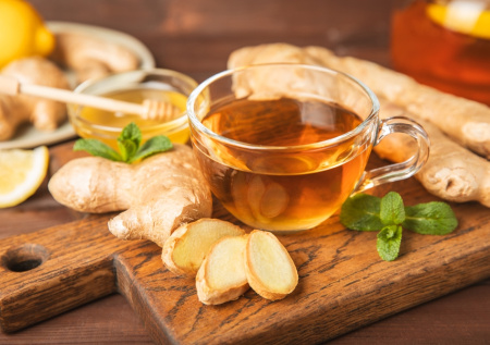 Гастроэнтеролог рассказала, что делать при переедании