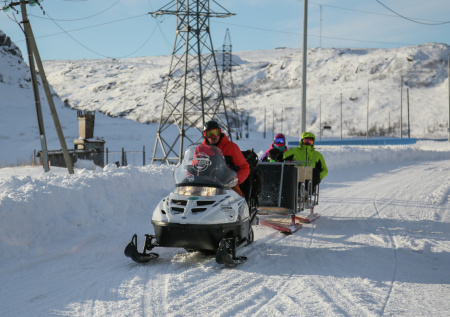 Сотни китайских туристов не смогли выехать из Териберки