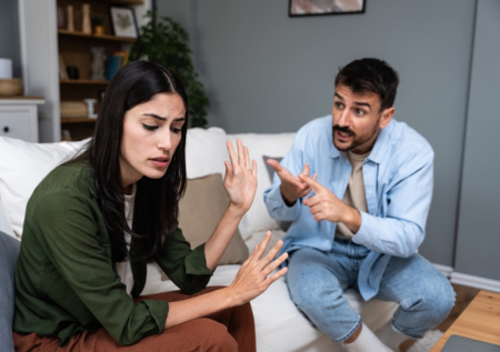 Любовь или созависимость? 5 признаков, что вы не строите отношения, а спасаете человека