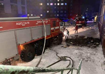 Сотрудники МЧС спасли 66 россиян от смертельного пожара в доме