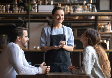 Больше трети выпускников вузов в России оказались чересчур образованными