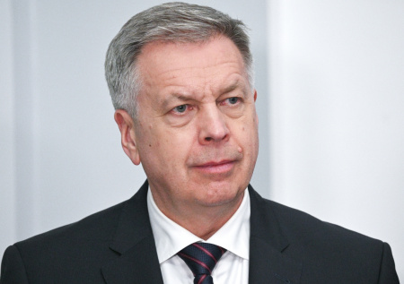 Досье начальника ГРУ Костюкова: что известно, служба, переговоры в Женеве