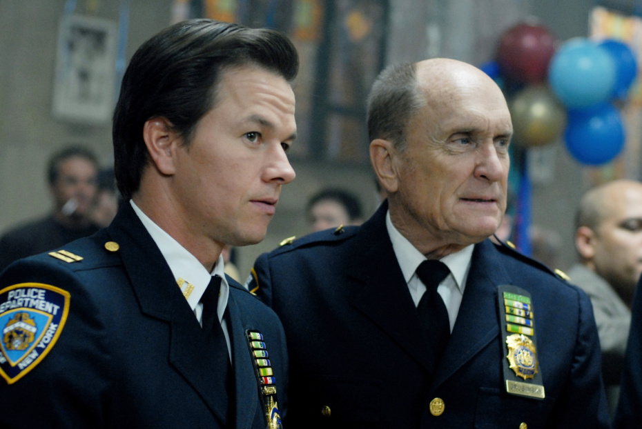 Марк Уолберг и Роберт Дюваль в фильме «Мы владеем ночью»