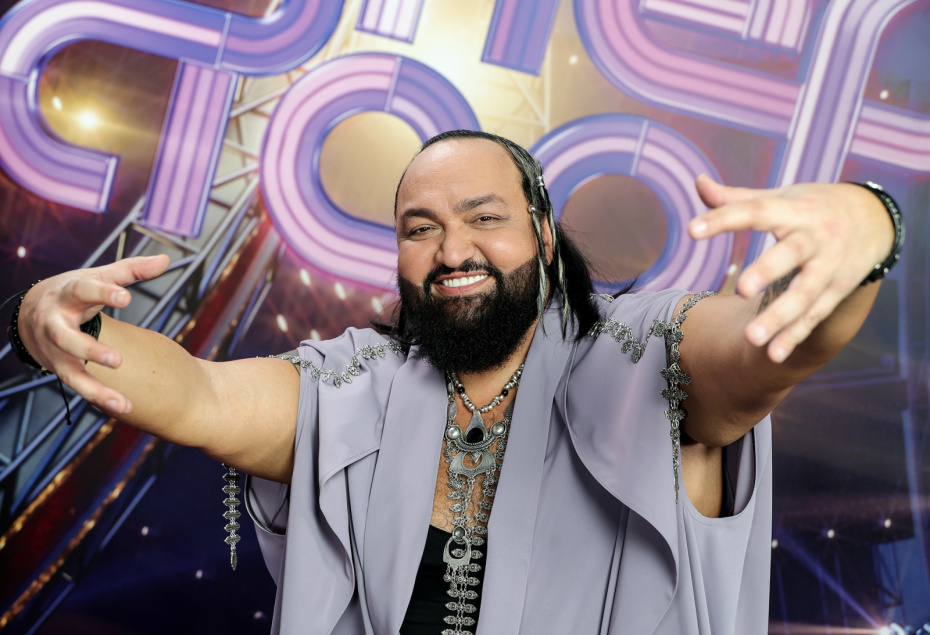 Певец Жан Милимеров на шоу «Суперстар! Битва сезонов»