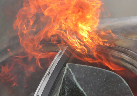 В Киеве взорвался автомобиль