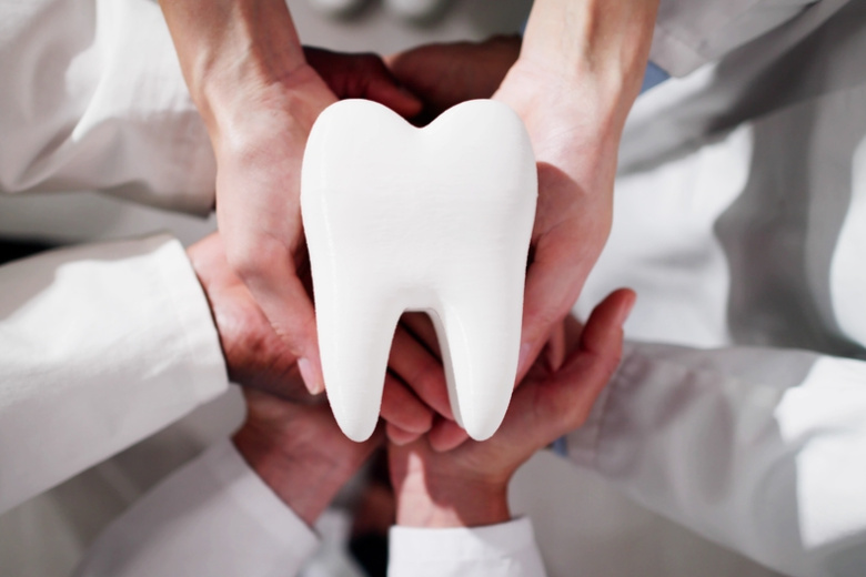 Сонник: выпал зуб без крови — хорошая примета?