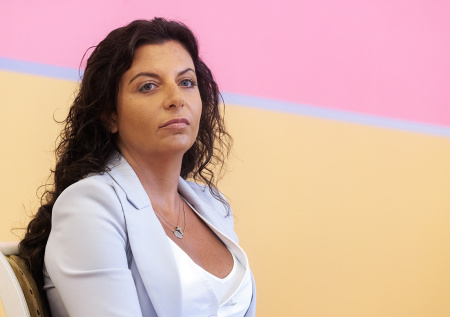 Симоньян выплатила миллион рублей вдове погибшего охранника из Анапы