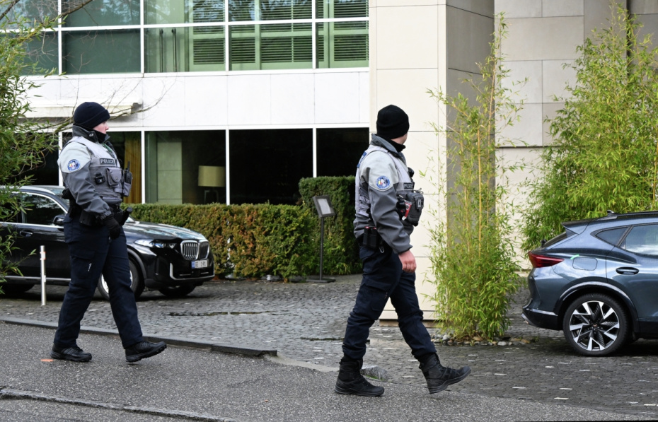 Обстановка у отеля «Интерконтиненталь» в Женеве, где 17–18 февраля пройдет новый раунд переговоров представителей России, США и Украины