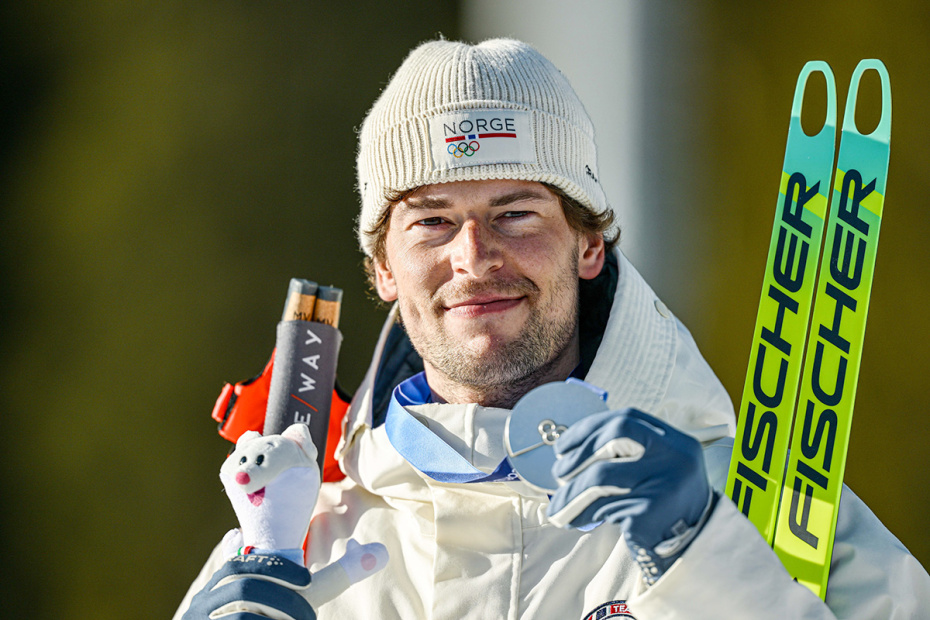 Норвежский биатлонист Стурла Холм Легрейд