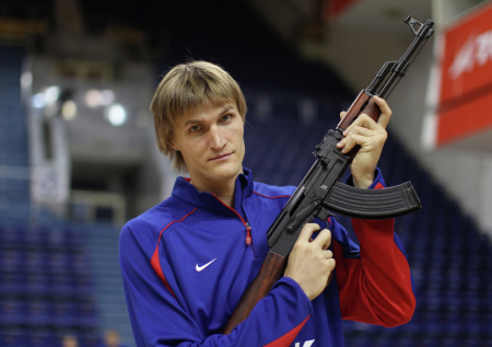 Легендарному АК-47 Андрею Кириленко — 45: лучшие фото