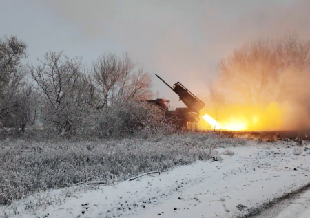 Артиллеристы ВС РФ превратили бронемашину ВСУ в груду металла