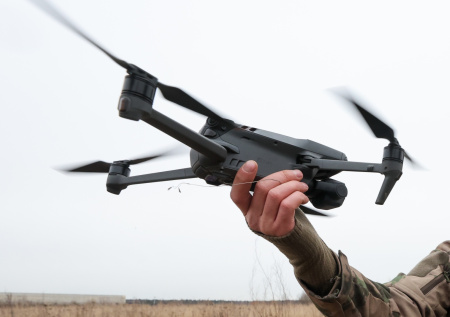 Российский дрон атаковал место сбора командиров ВСУ в Сумах