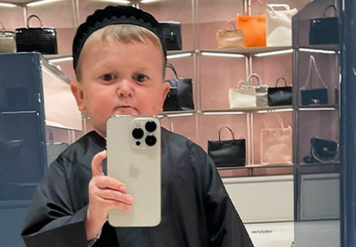 Хасбик (настоящее имя — Хасбулла Магомедов)