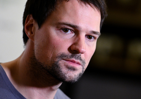 Роман с Акиньшиной, миллионные гонорары, США: как живет Данила Козловский