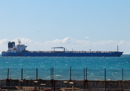 Франция отпустила задержанный танкер из Мурманска