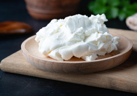 Больше никакой резиновой запеканки: простой секрет подготовки творога, который делает десерт нежным как облако