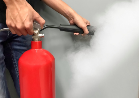 Автобус загорелся на дороге в Казани