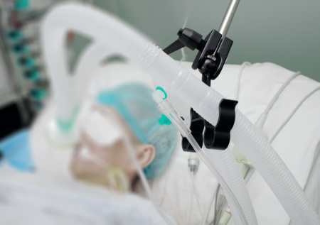 Суицид после чая с тортиком: жертва педофила больше 10 дней провел в коме