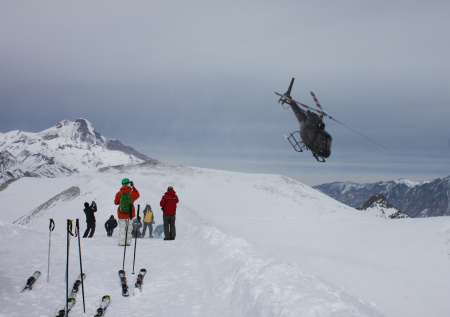 Трое горнолыжников погибли из-за схода лавины в Италии