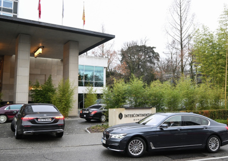 Раскрыта обстановка у отеля в Женеве, где разместилась российская делегация