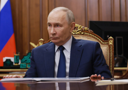 Путин дал обещание медикам