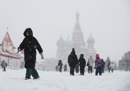 Синоптик спрогнозировал, когда в Москве начнет сходить снег