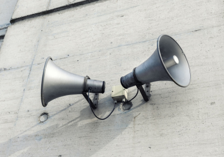 Жителей Ленинградской области предупредили об угрозе с неба