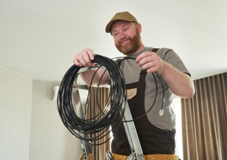 Замена проводки в хрущевке: с чего начать, сколько стоит и как не сгореть