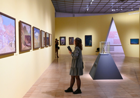 Центр Рерихов может вновь лишиться 272 полотен великого художника