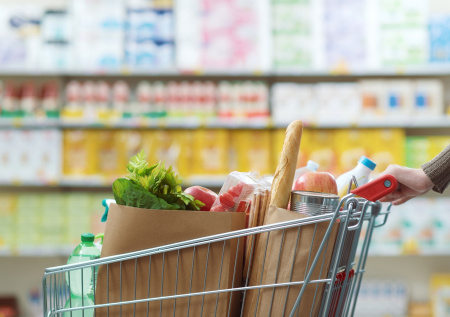 Власти РФ надеются на закон о «российской полке» для магазинов