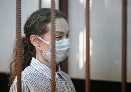 Женщине-курьеру могут ужесточить наказание в рамках дела Долиной