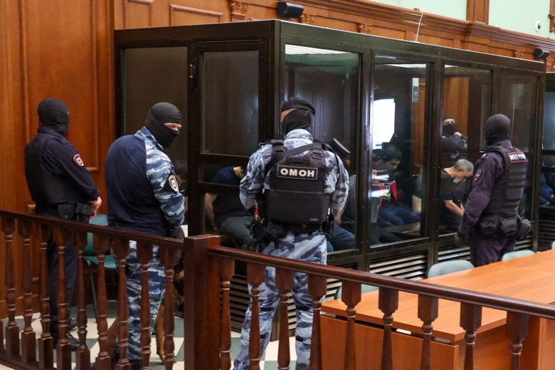 Подсудимые перед началом заседания 2-го Западного окружного военного суда по рассмотрению существа уголовного дела о террористическом акте в концертном зале «Крокус Сити Холл»