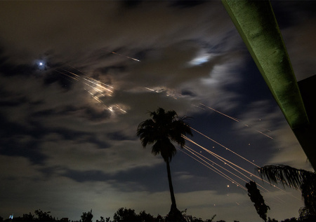 Иран предупредил о ракетных запусках на юге страны