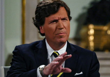 Такера Карлсона задержали в аэропорту Израиля