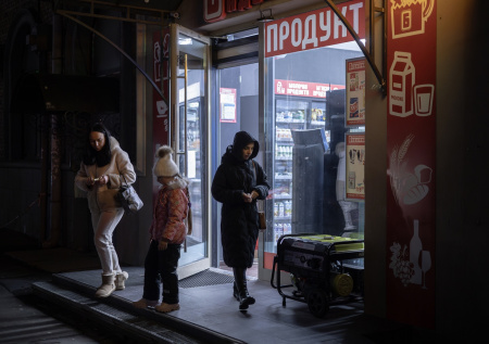 Политолог рассказал о менталитете выживания на Украине