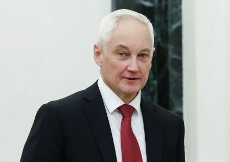 Глава Минобороны удостоил героев СВО высших госнаград и именного оружия