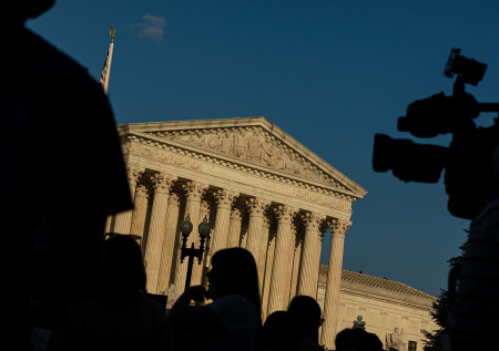 Верховный суд США нанес удар под дых торговой политике Трампа